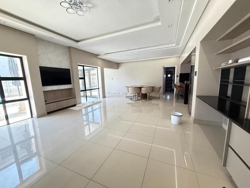 5 Bedroom Property for Sale in Tafelzicht Western Cape